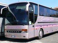 Europa Tour Vende autobus da noleggio con conducente